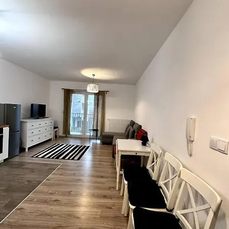 Cozy New Apart - Nyska Street 아파트 *